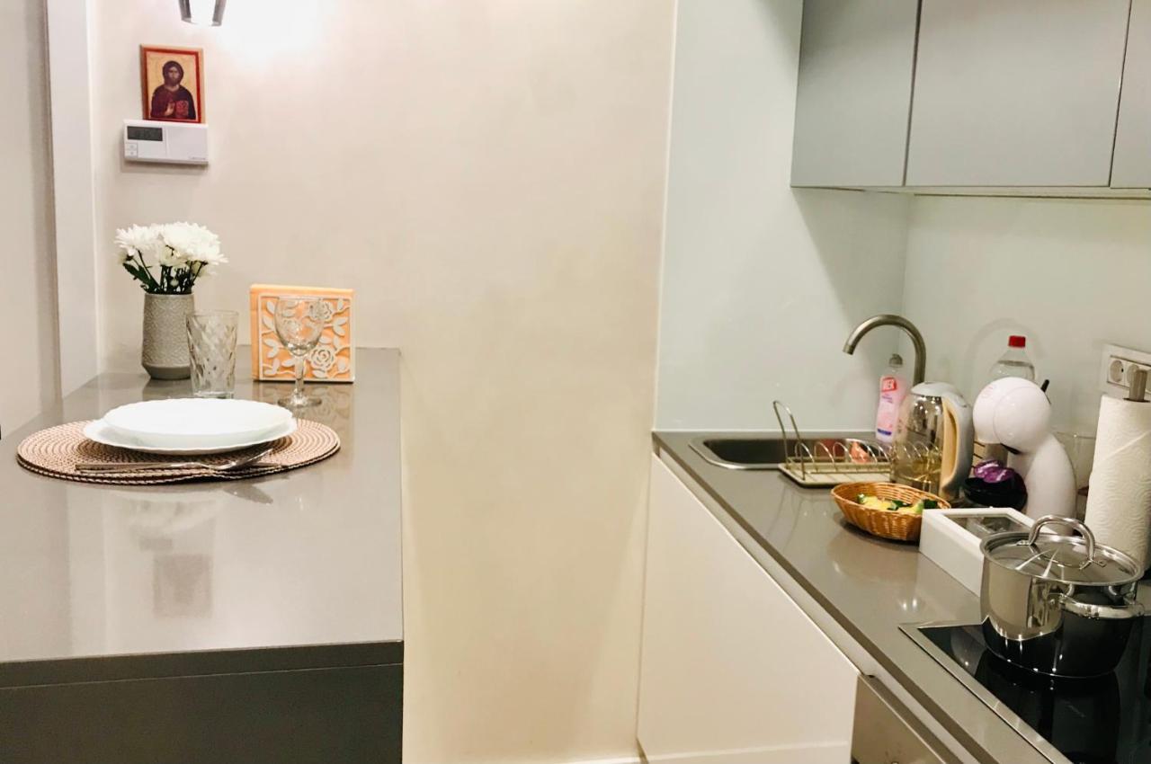 Апартаменти LIRRA LUXE Modern&Cozy in the Downtown, БЕЛЫЙ КАРТОН Белград Екстер'єр фото