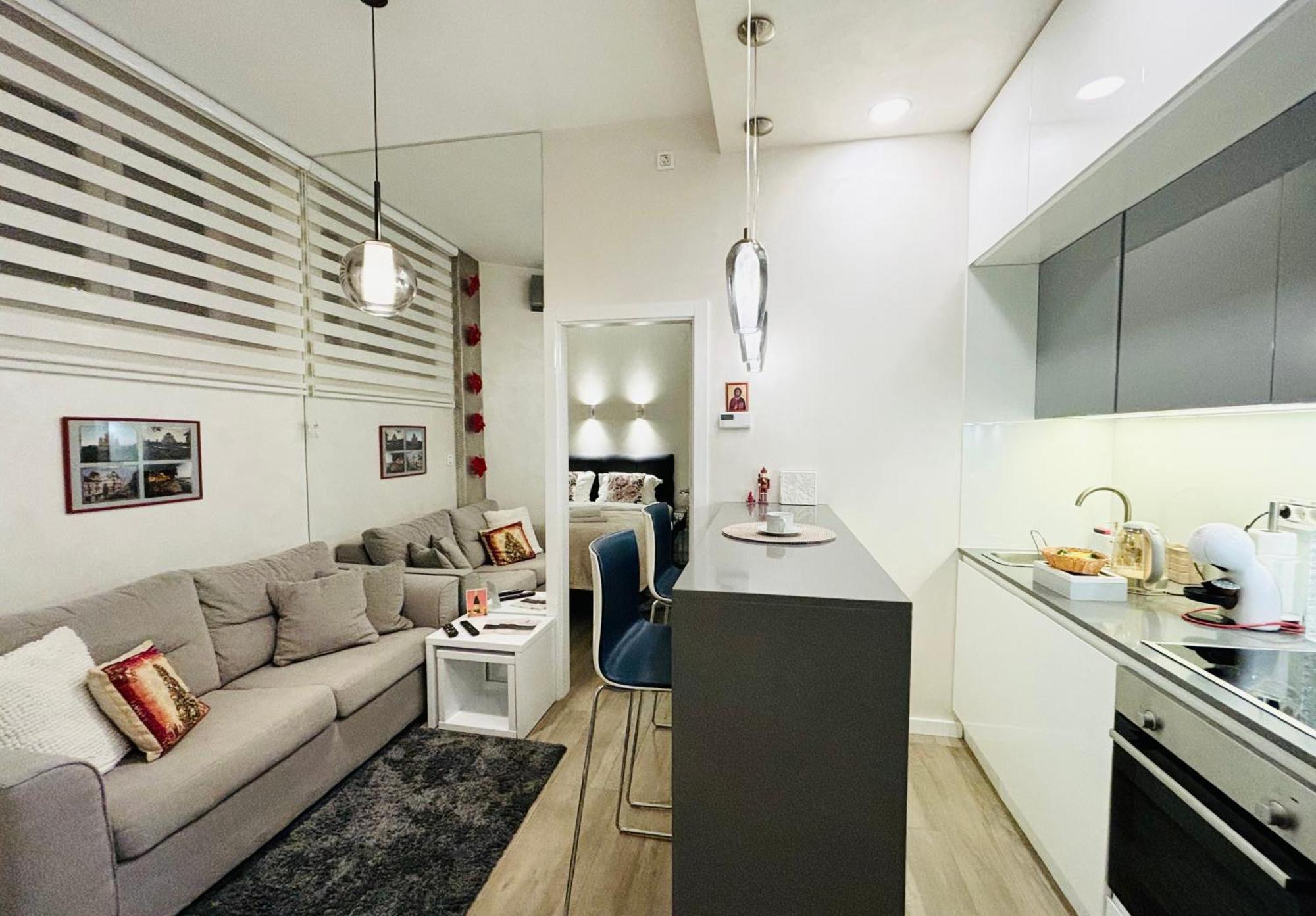 Апартаменти LIRRA LUXE Modern&Cozy in the Downtown, БЕЛЫЙ КАРТОН Белград Екстер'єр фото